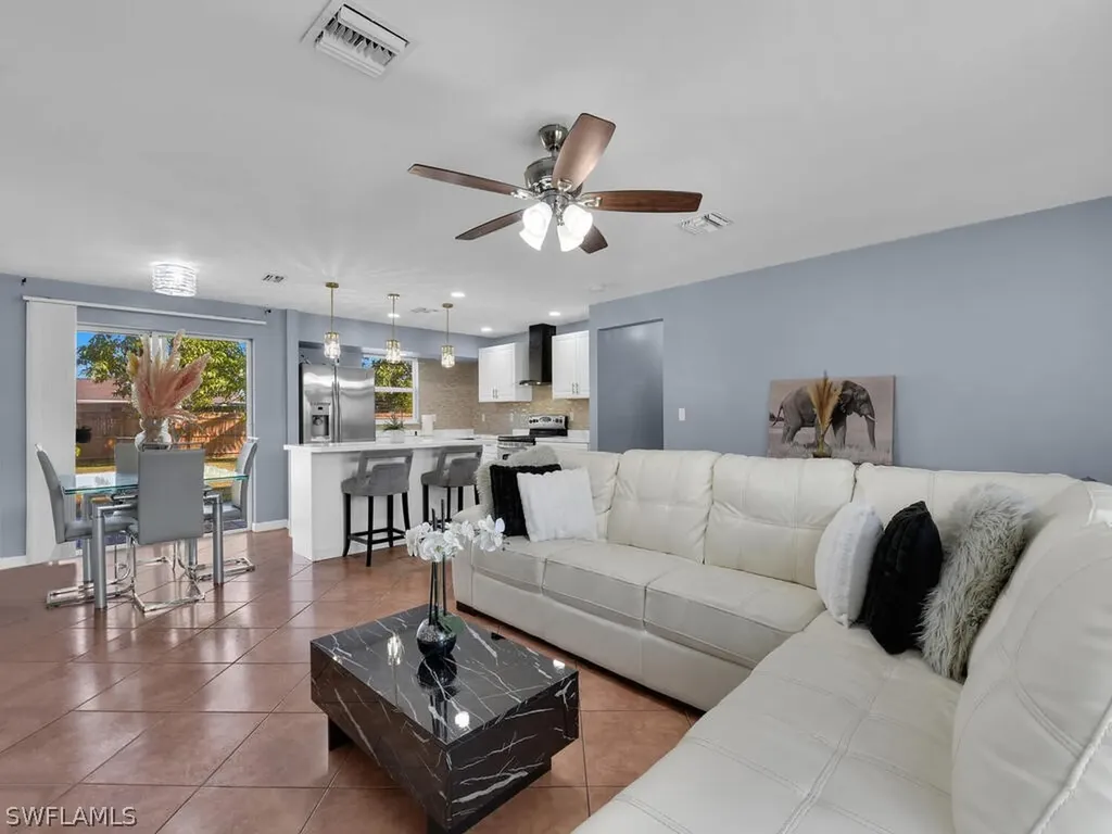 4913 22nd Place SW Naples FL 34116