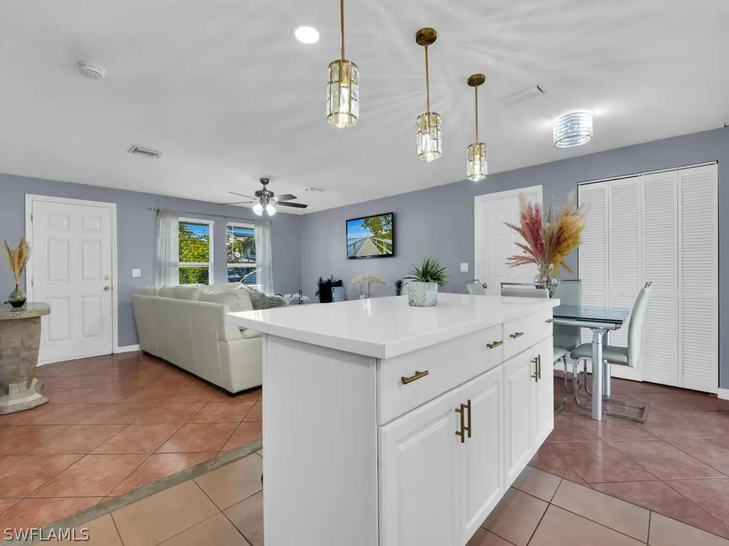 4913 22nd Place SW Naples FL 34116