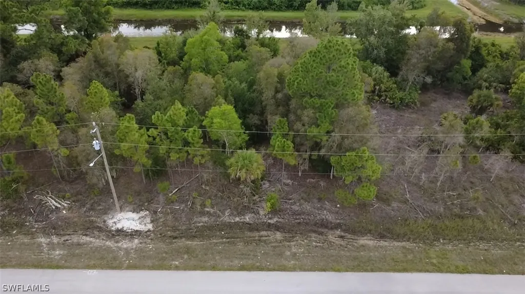 911 Foxdale Avenue Lehigh Acres FL 33974