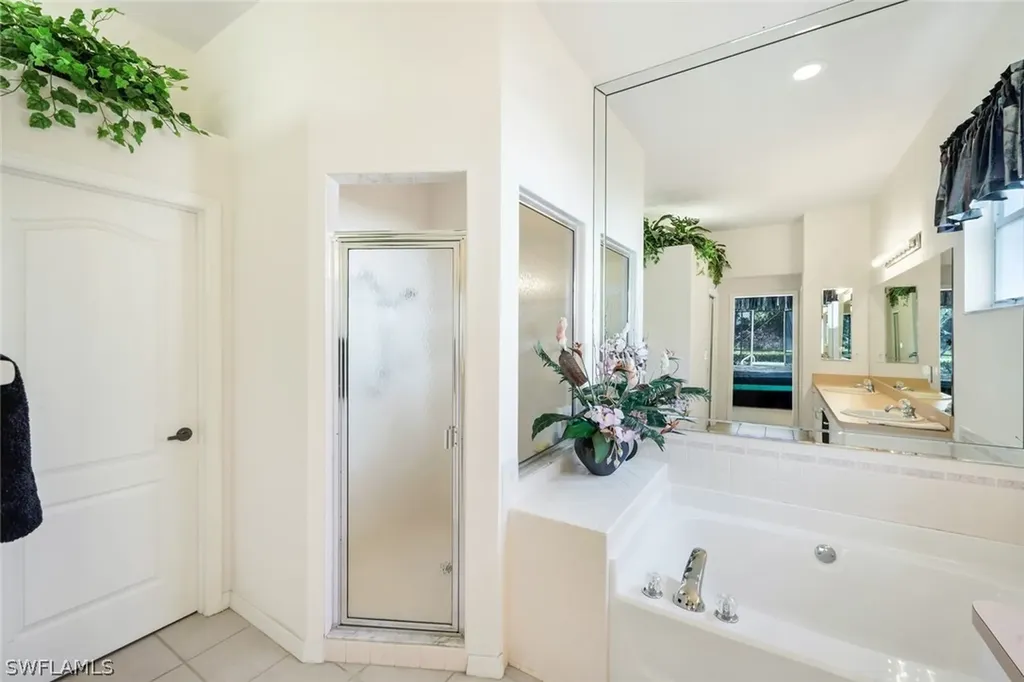 25240 Bay Cedar Drive Bonita Springs FL 34134