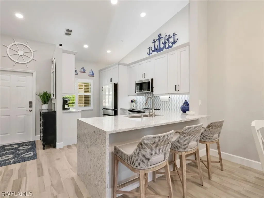 6890 Huntington Lakes Circle Naples FL 34119