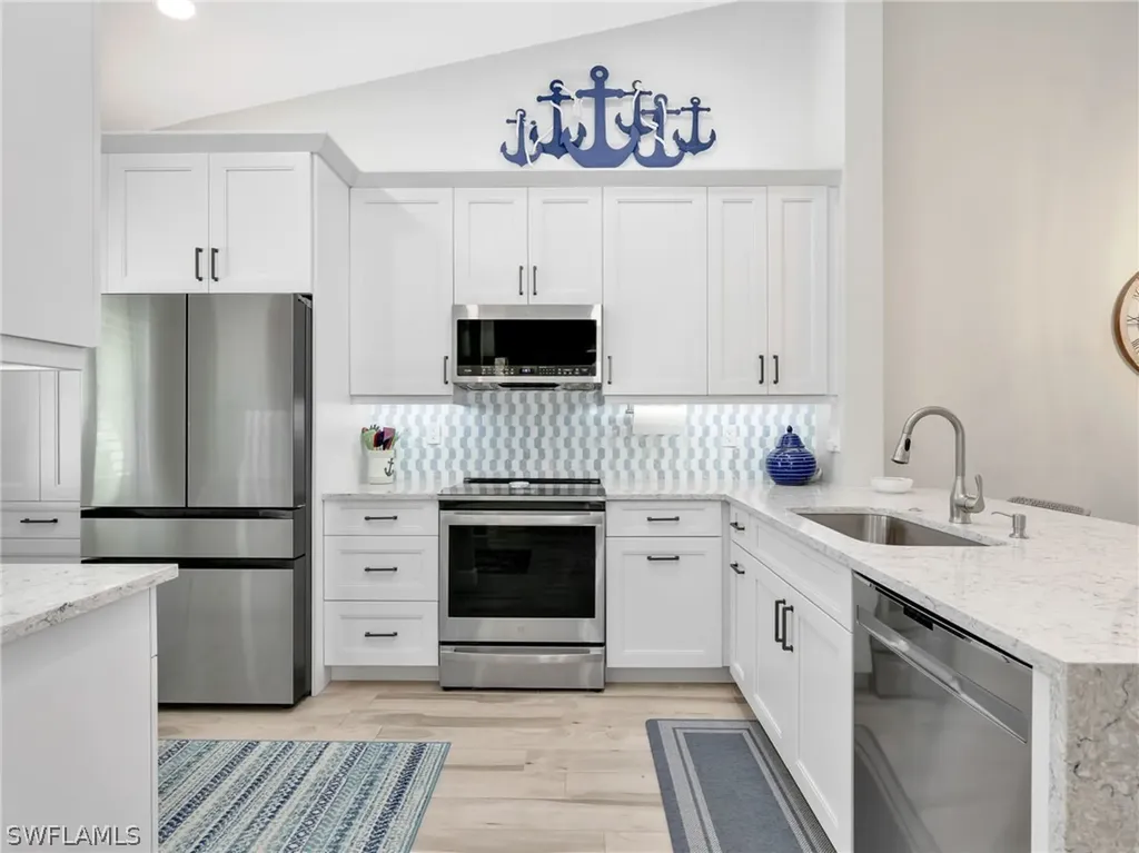 6890 Huntington Lakes Circle Naples FL 34119