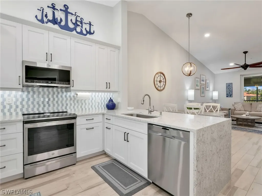 6890 Huntington Lakes Circle Naples FL 34119