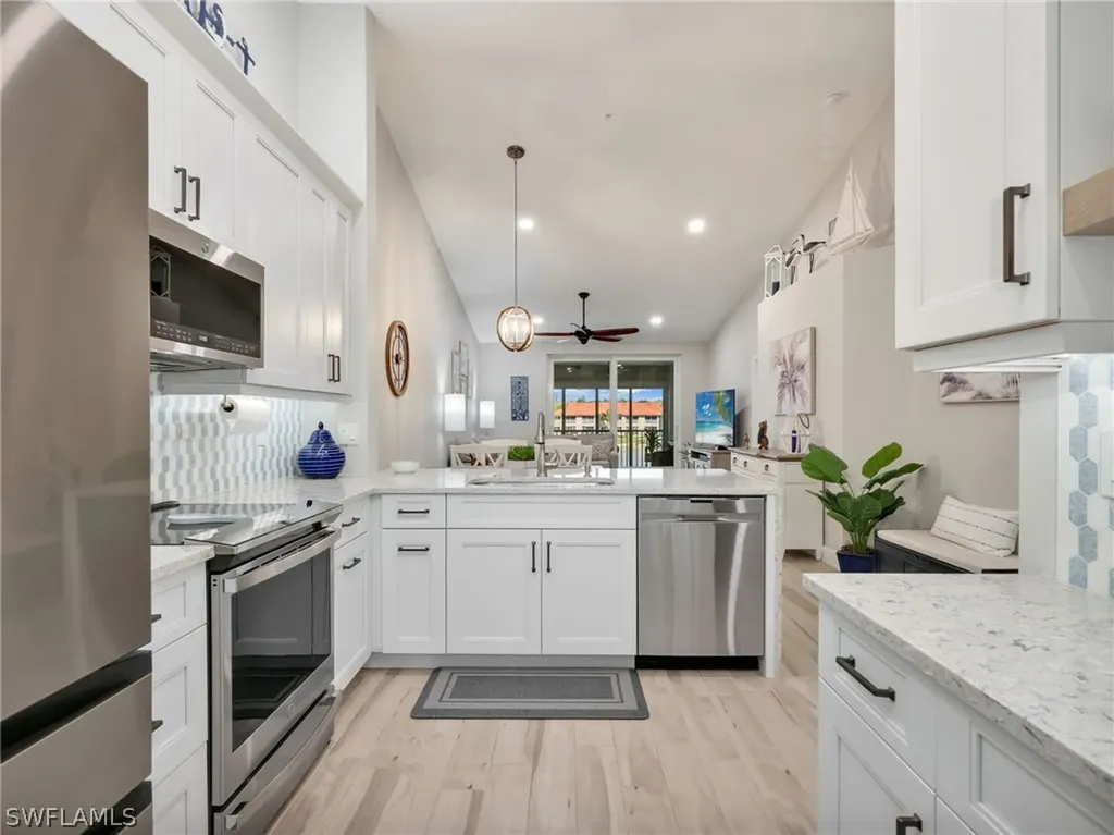 6890 Huntington Lakes Circle Naples FL 34119