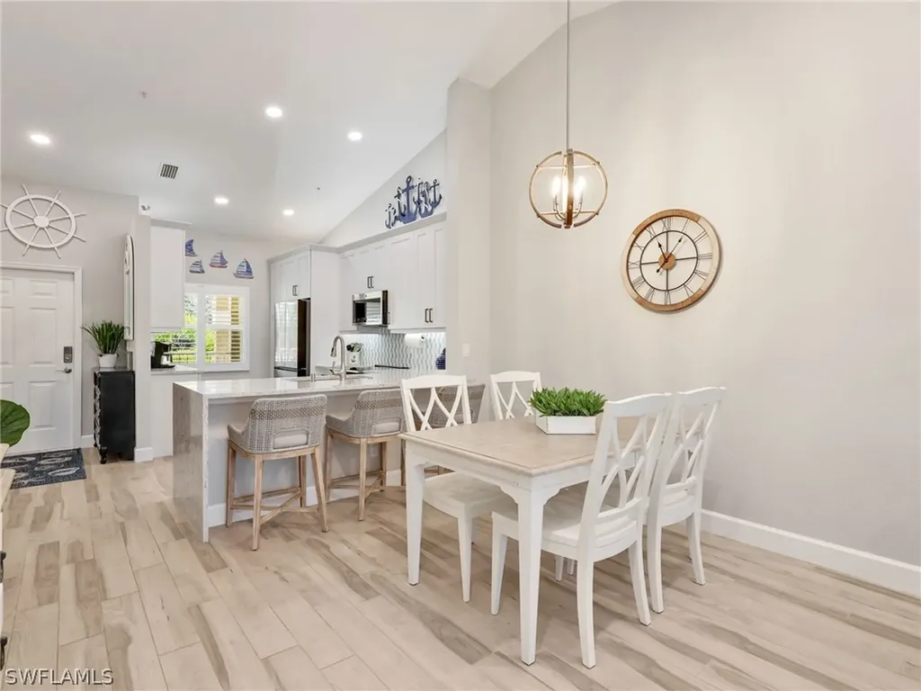 6890 Huntington Lakes Circle Naples FL 34119
