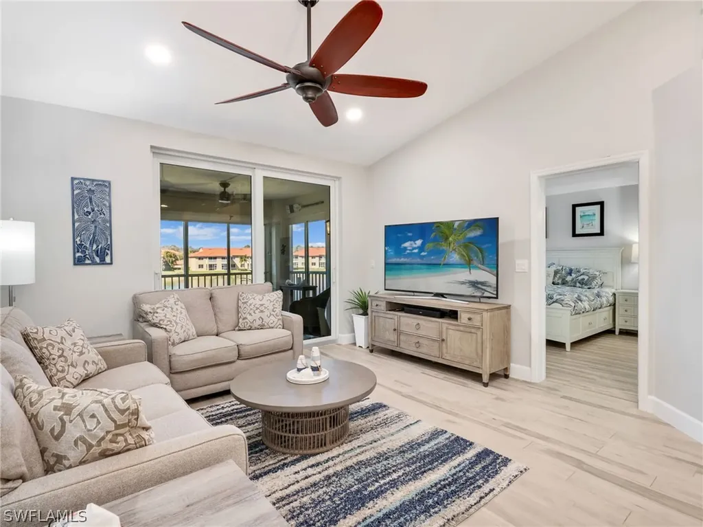 6890 Huntington Lakes Circle Naples FL 34119