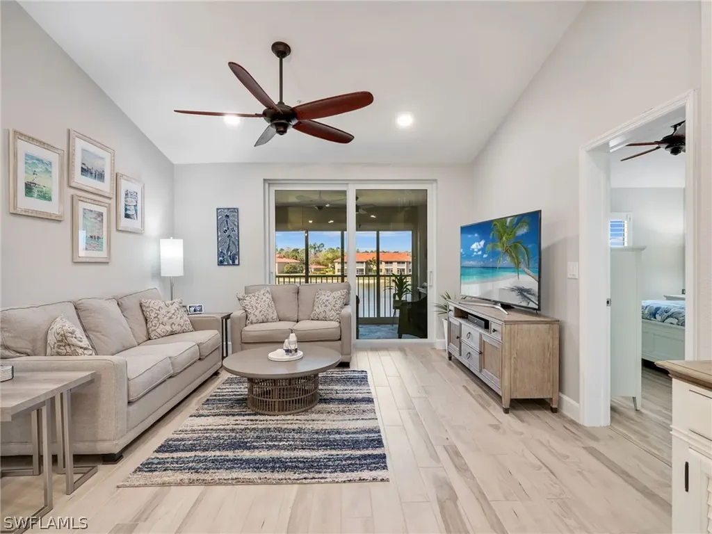 6890 Huntington Lakes Circle Naples FL 34119