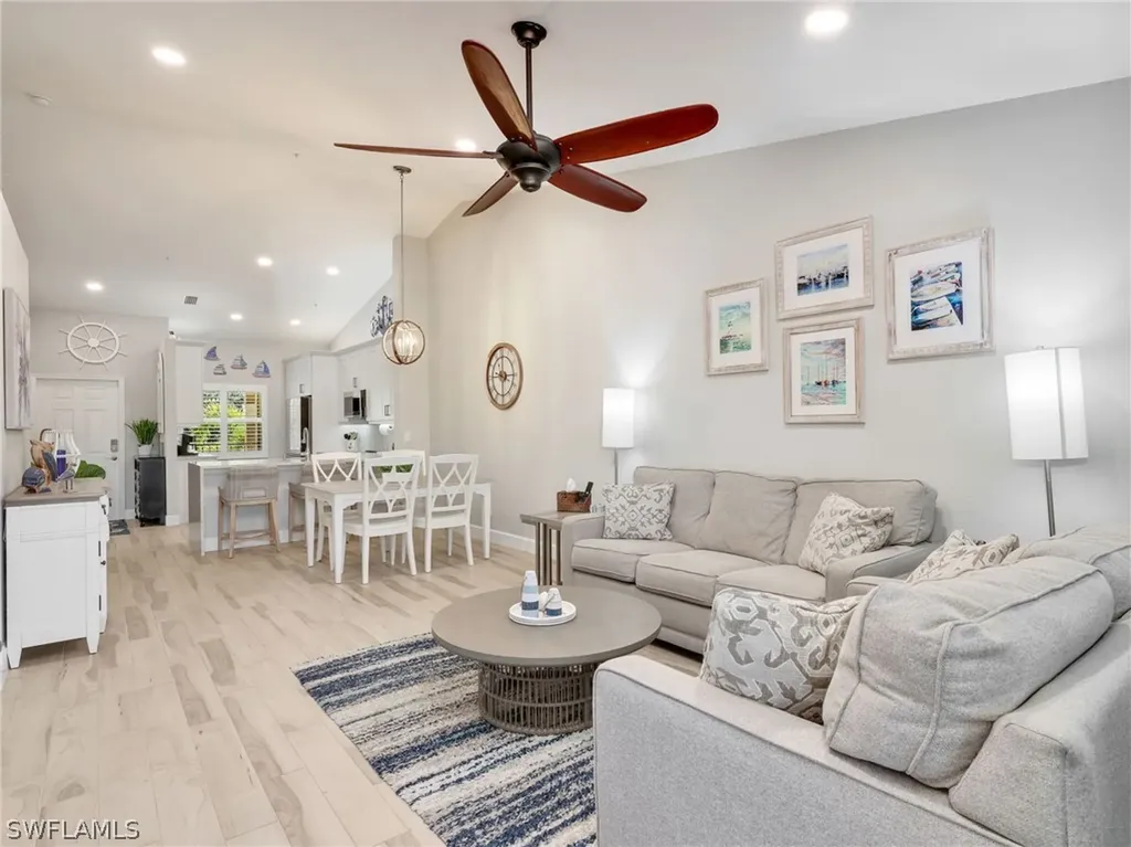 6890 Huntington Lakes Circle Naples FL 34119