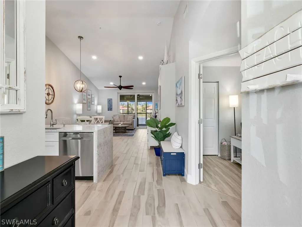 6890 Huntington Lakes Circle Naples FL 34119
