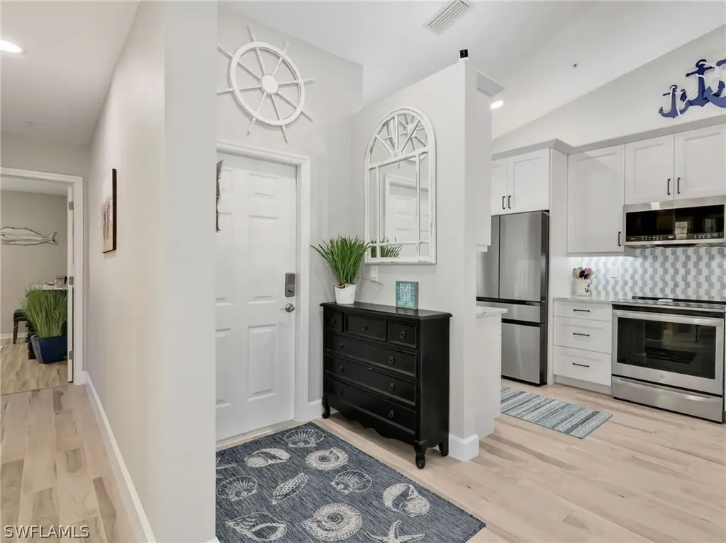 6890 Huntington Lakes Circle Naples FL 34119
