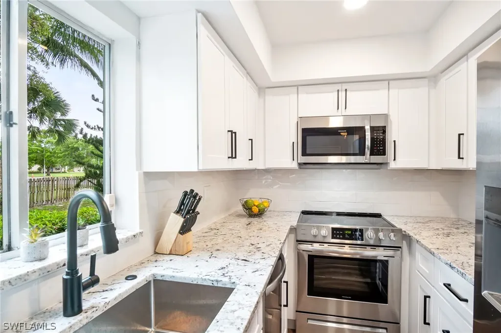 1275 7th Avenue N Naples FL 34102