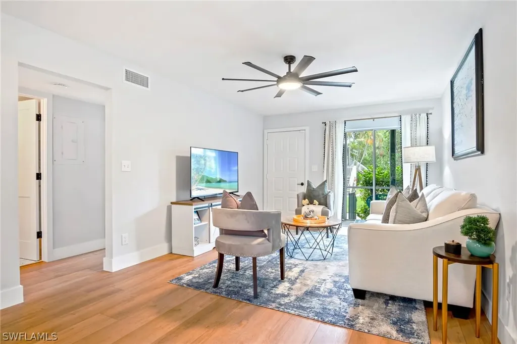 1275 7th Avenue N Naples FL 34102