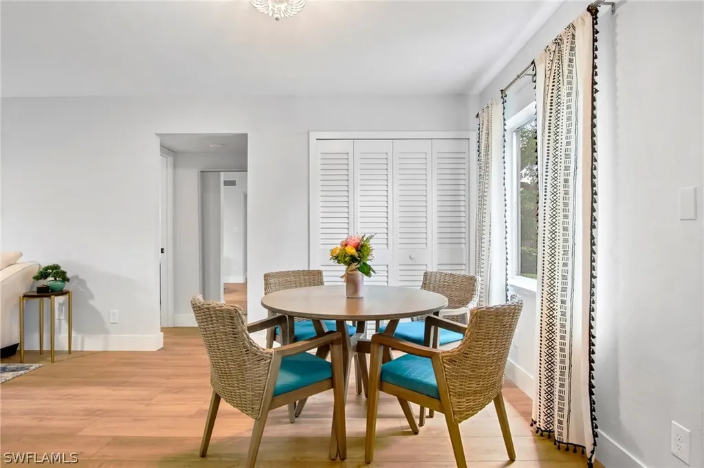 1275 7th Avenue N Naples FL 34102
