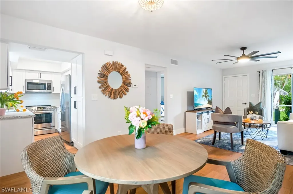 1275 7th Avenue N Naples FL 34102