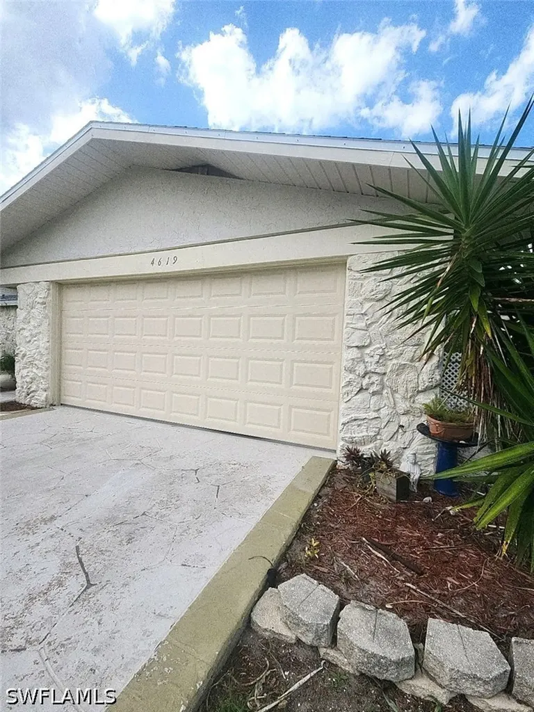 4619 Chippendale Drive Naples FL 34112