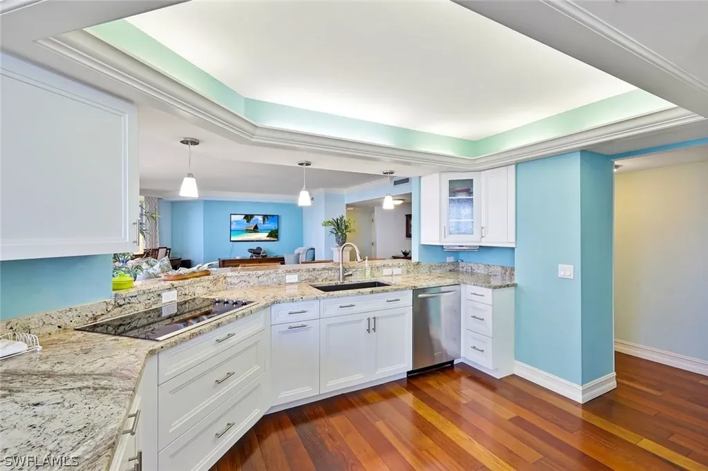 4041 Gulf Shore Boulevard N Naples FL 34103