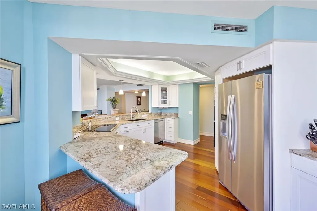 4041 Gulf Shore Boulevard N Naples FL 34103