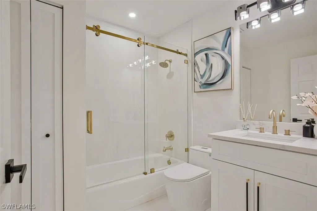 821 Gulf Pavilion Drive Naples FL 34108