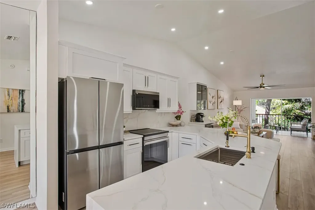 821 Gulf Pavilion Drive Naples FL 34108