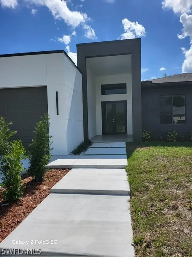 2700 SW Embers Terrace Cape Coral FL 33991