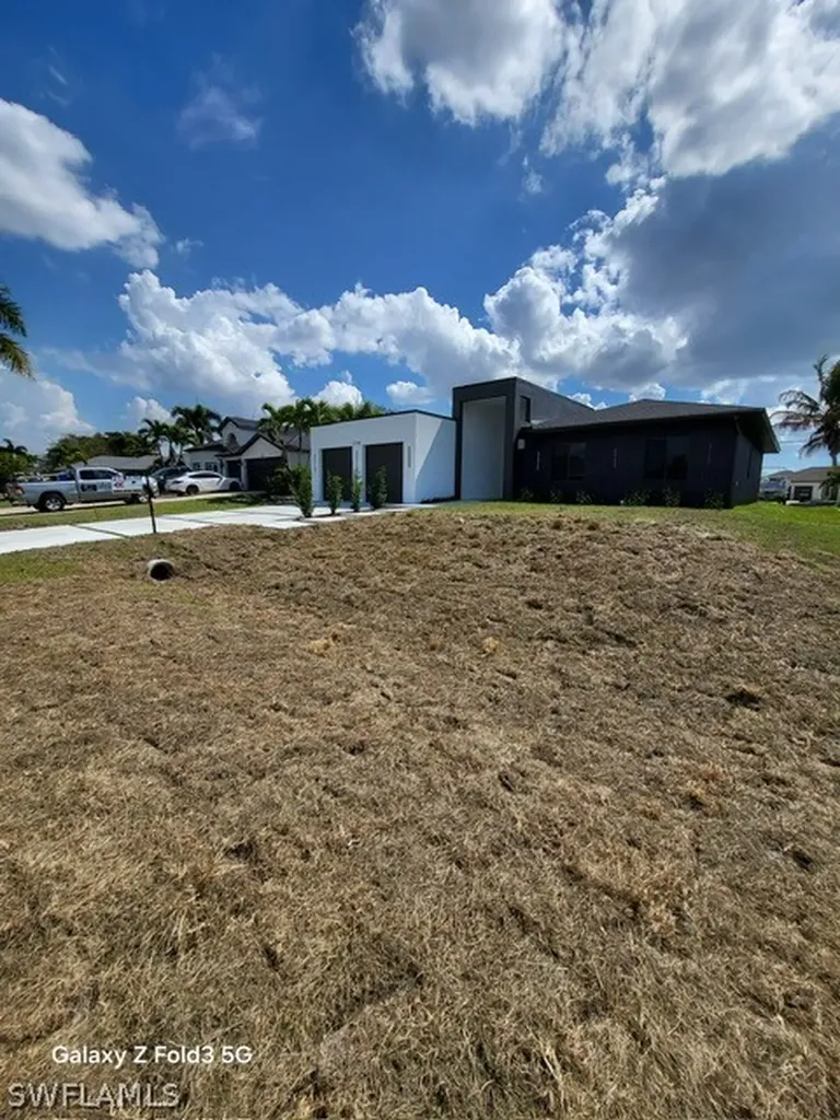 2700 SW Embers Terrace Cape Coral FL 33991