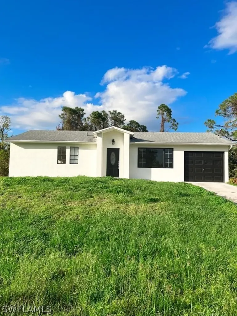 2726 5th Street SW Lehigh Acres FL 33976