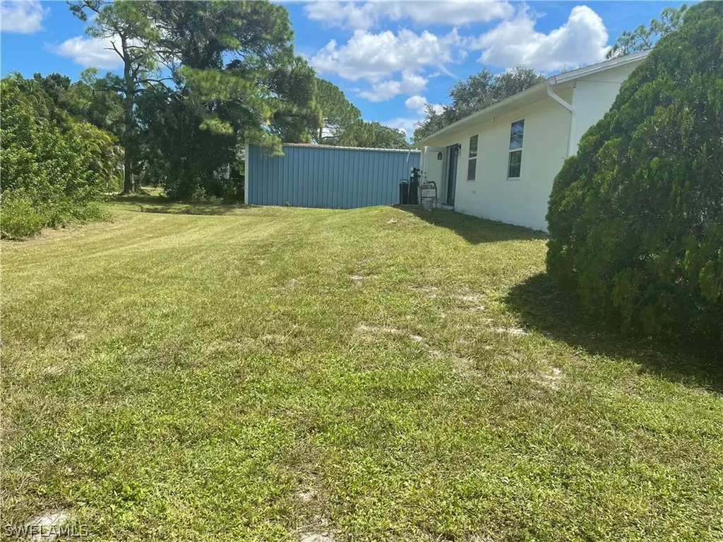 2726 5th Street SW Lehigh Acres FL 33976