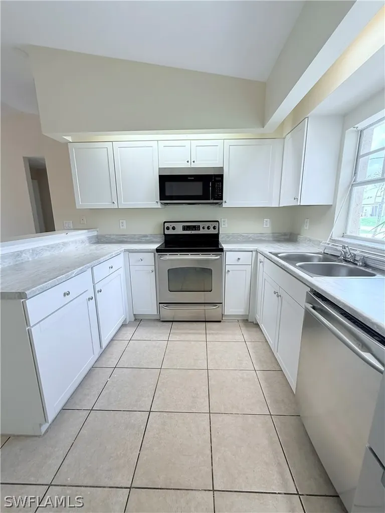 5212 30th Street SW Lehigh Acres FL 33973