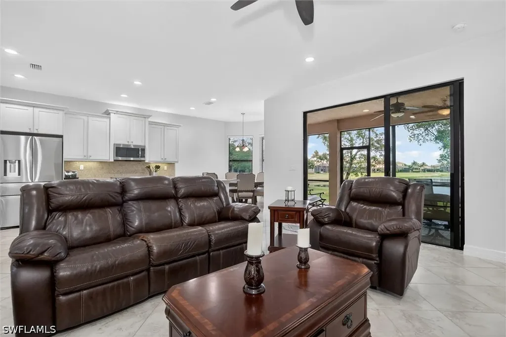 3296 Pacific Drive Naples FL 34119