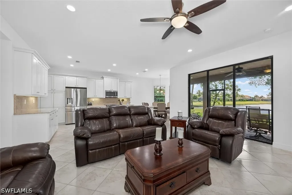 3296 Pacific Drive Naples FL 34119