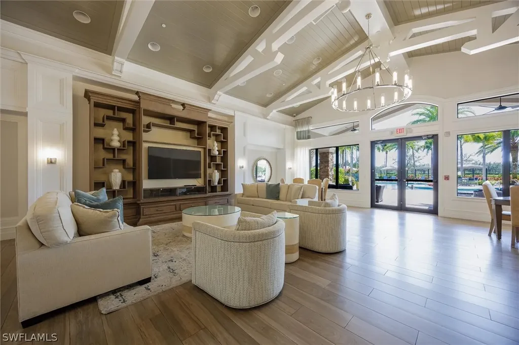 3296 Pacific Drive Naples FL 34119