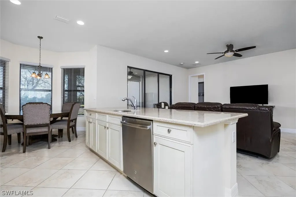3296 Pacific Drive Naples FL 34119