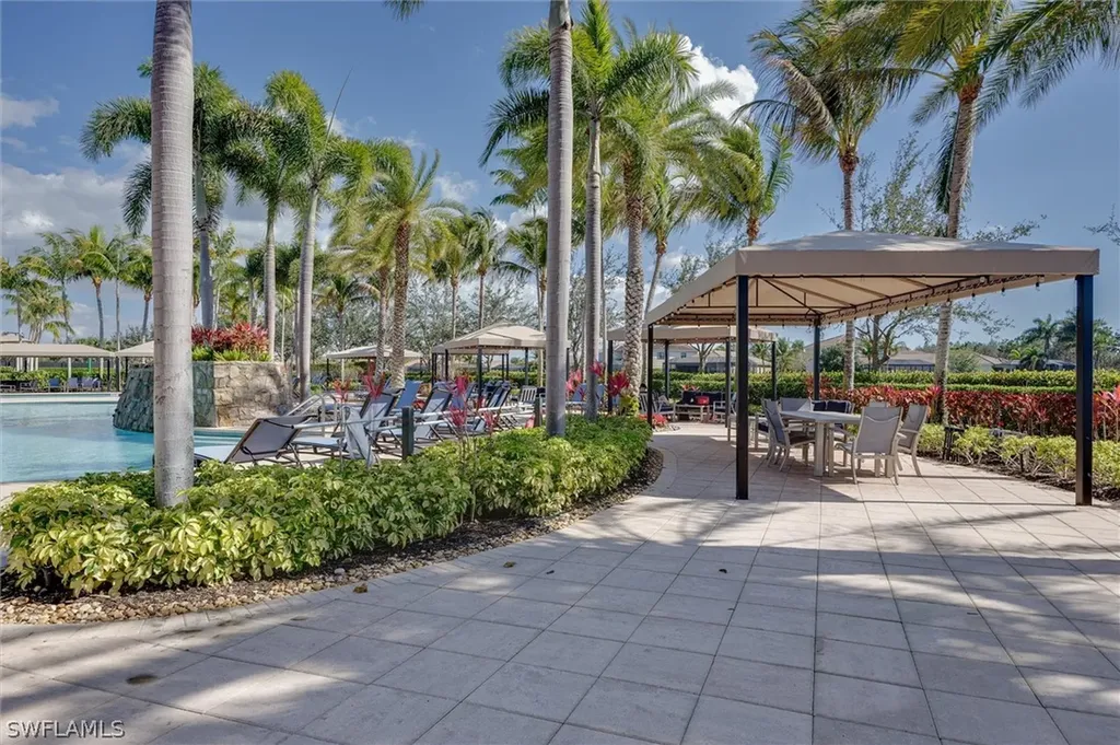 3296 Pacific Drive Naples FL 34119