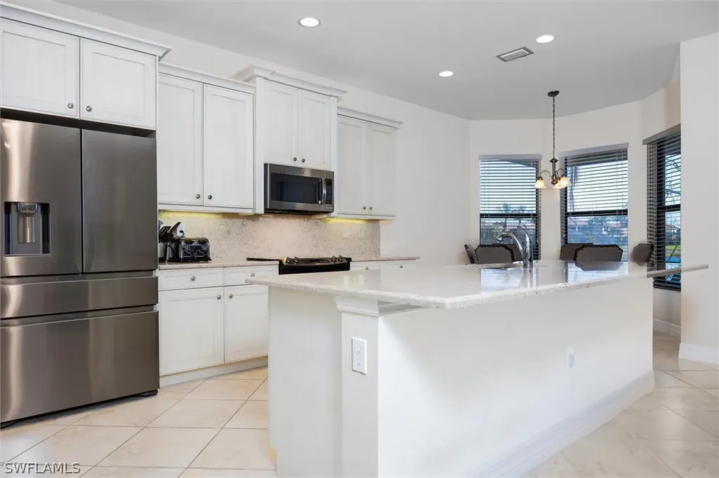 3296 Pacific Drive Naples FL 34119