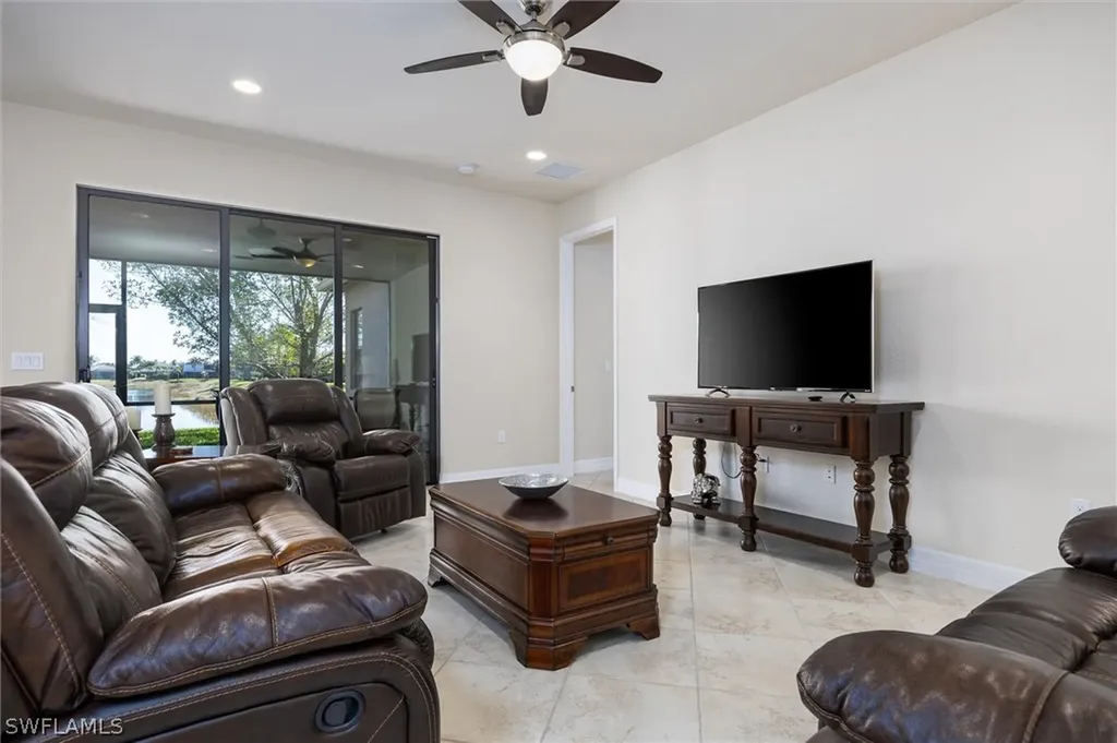 3296 Pacific Drive Naples FL 34119