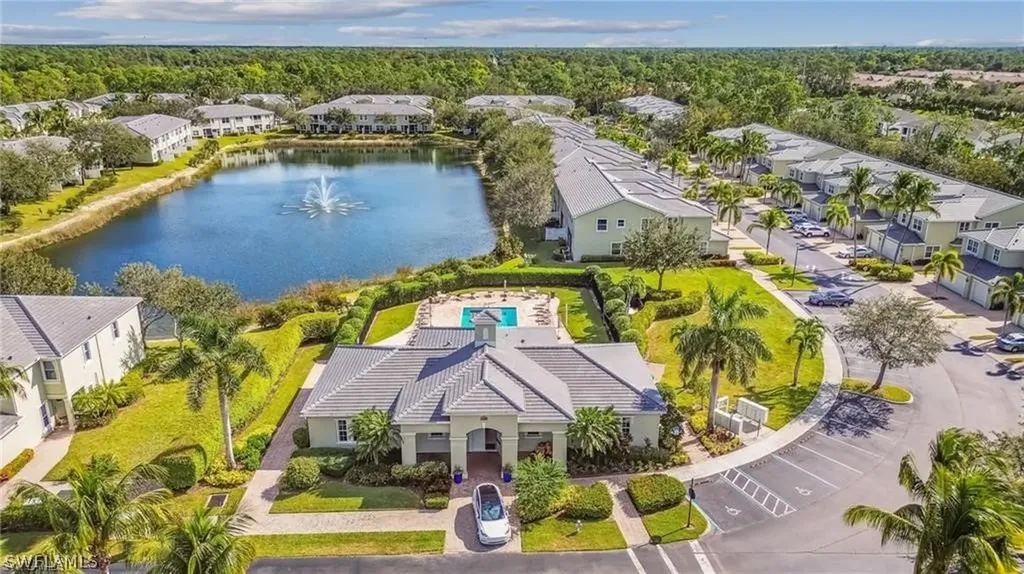 1305 Mariposa Circle Naples FL 34105