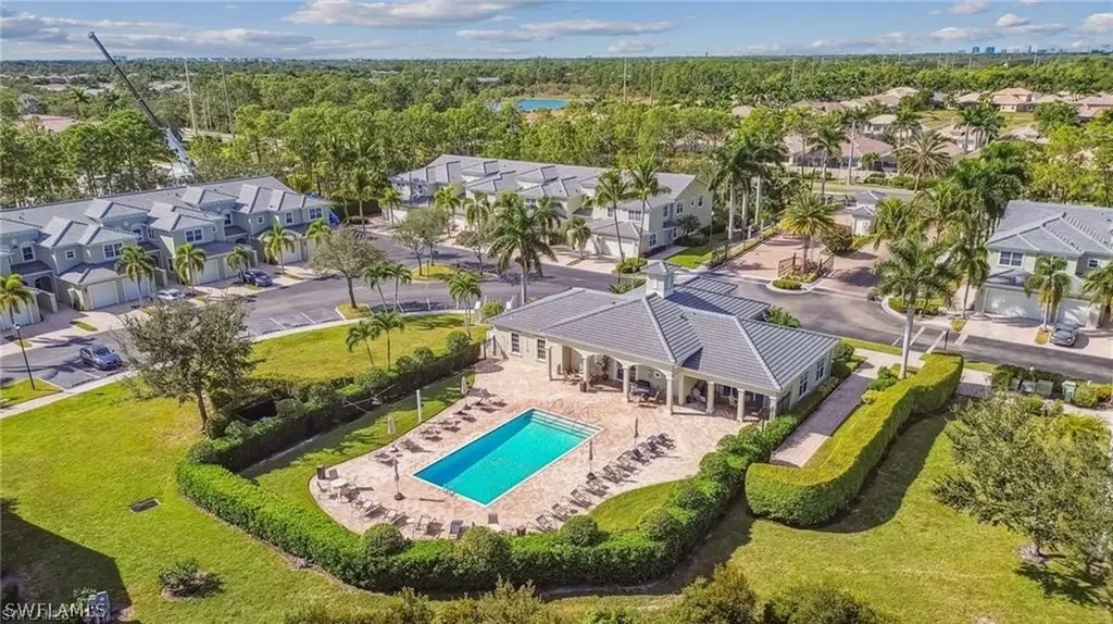 1305 Mariposa Circle Naples FL 34105