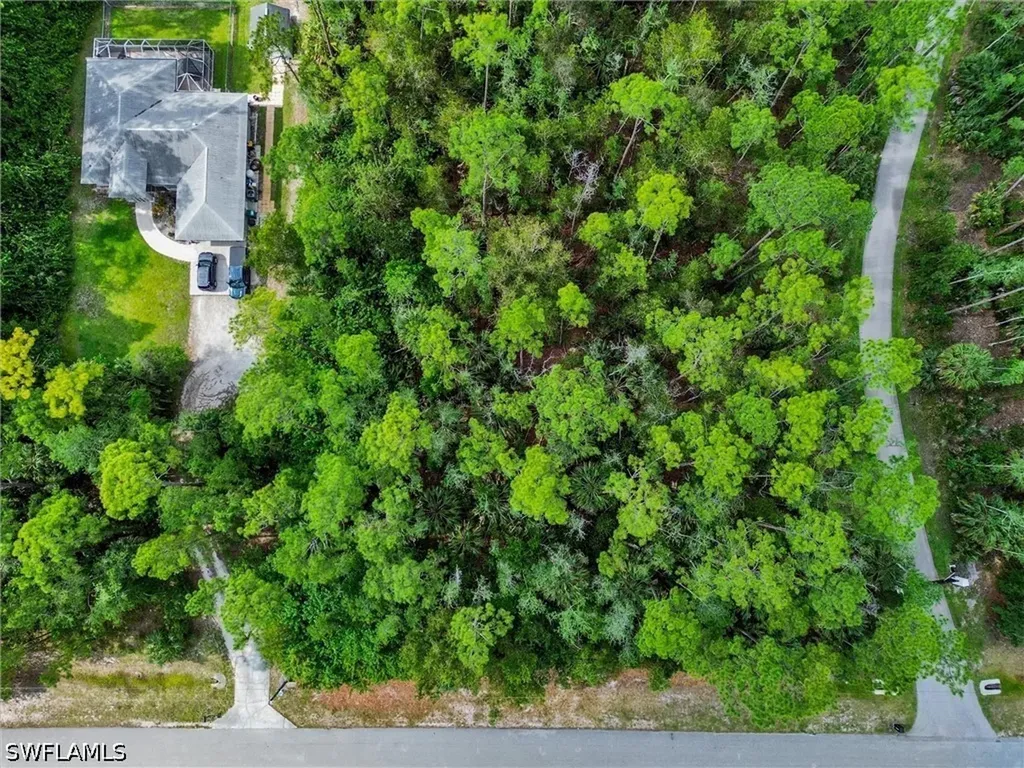 5040 Cherry Wood Drive Naples FL 34119