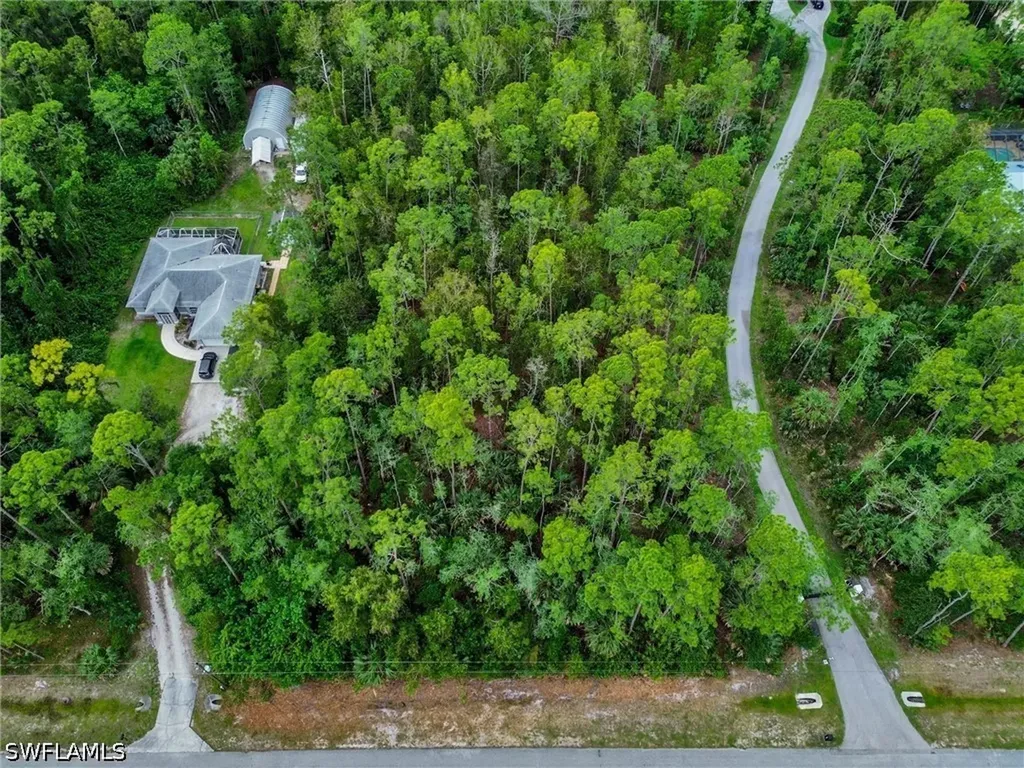 5040 Cherry Wood Drive Naples FL 34119