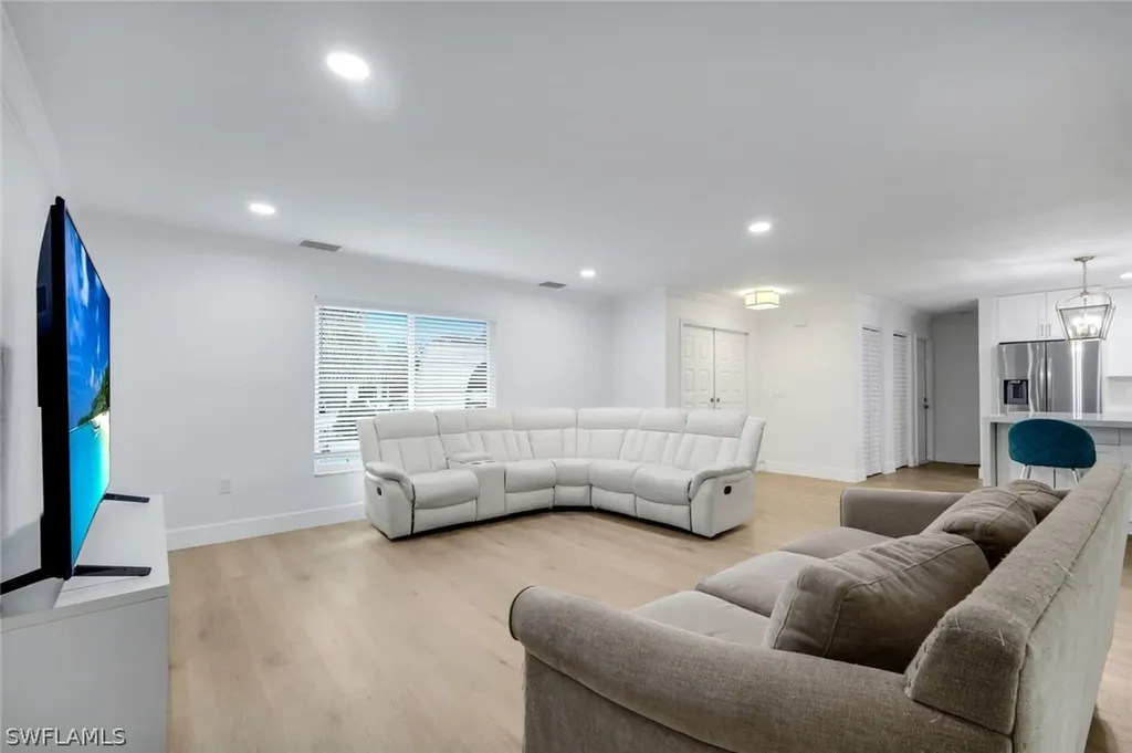 27153 Edenbridge Court Bonita Springs FL 34135