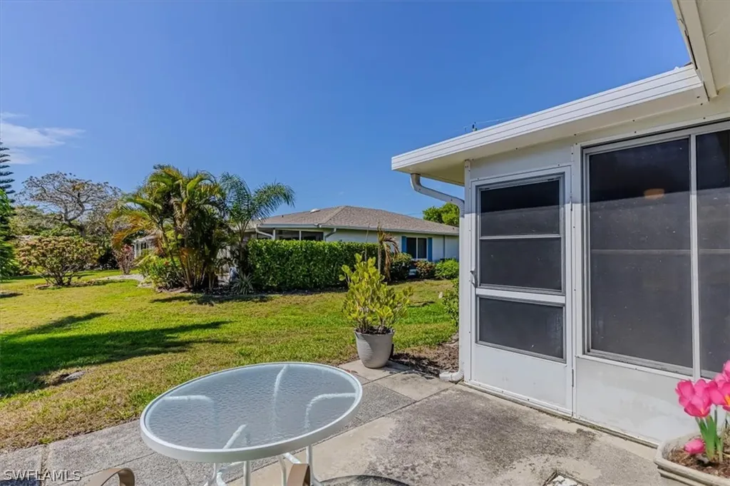 51 Glades Boulevard Naples FL 34112