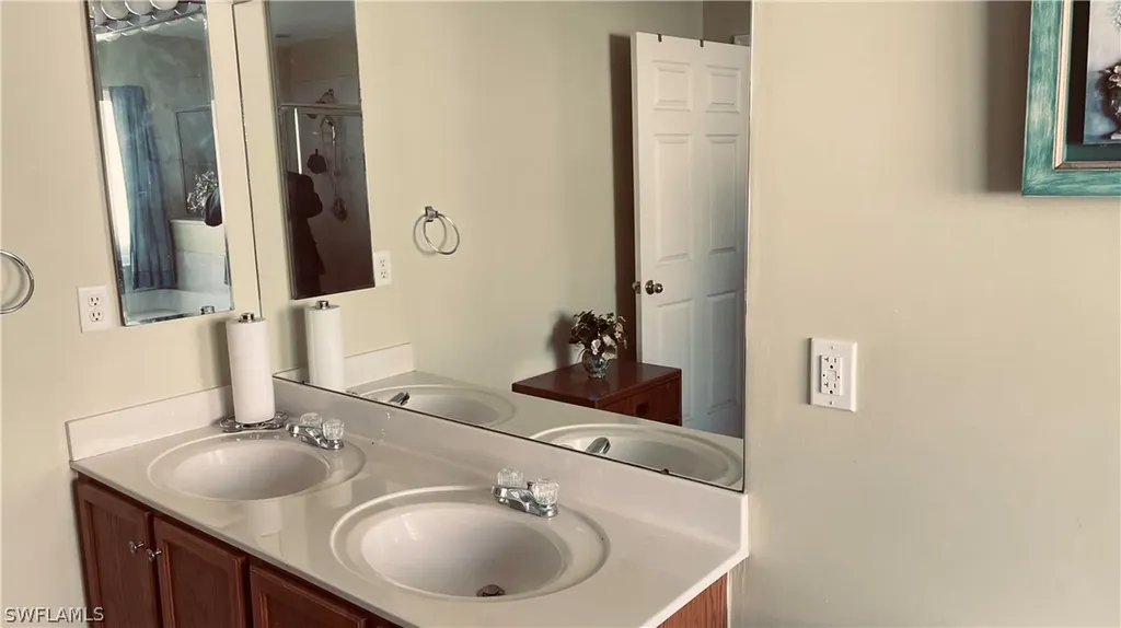 8041 Liriope Loop Lehigh Acres FL 33972