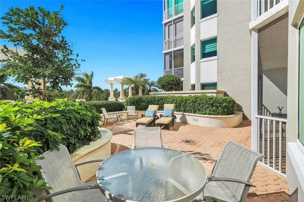 265 Indies Way Naples FL 34110