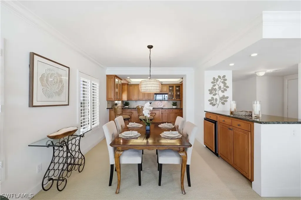 2885 Gulf Shore Boulevard N Naples FL 34103