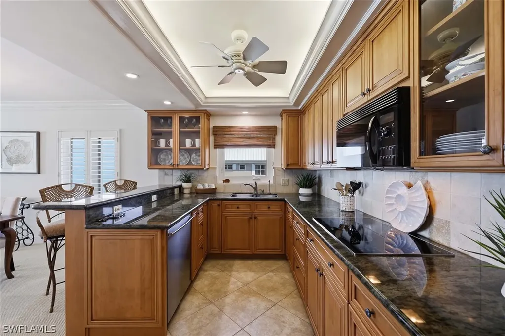 2885 Gulf Shore Boulevard N Naples FL 34103