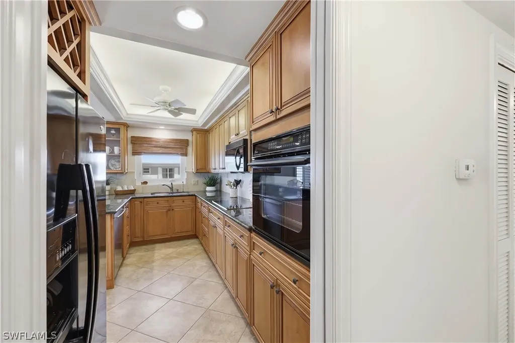 2885 Gulf Shore Boulevard N Naples FL 34103
