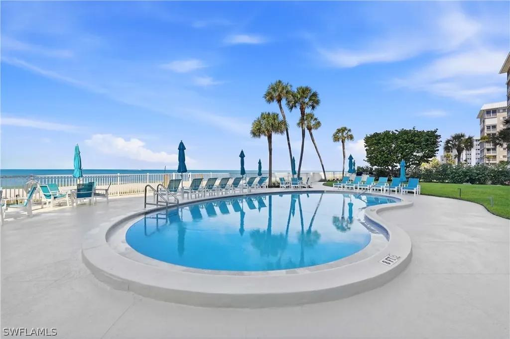 2885 Gulf Shore Boulevard N Naples FL 34103