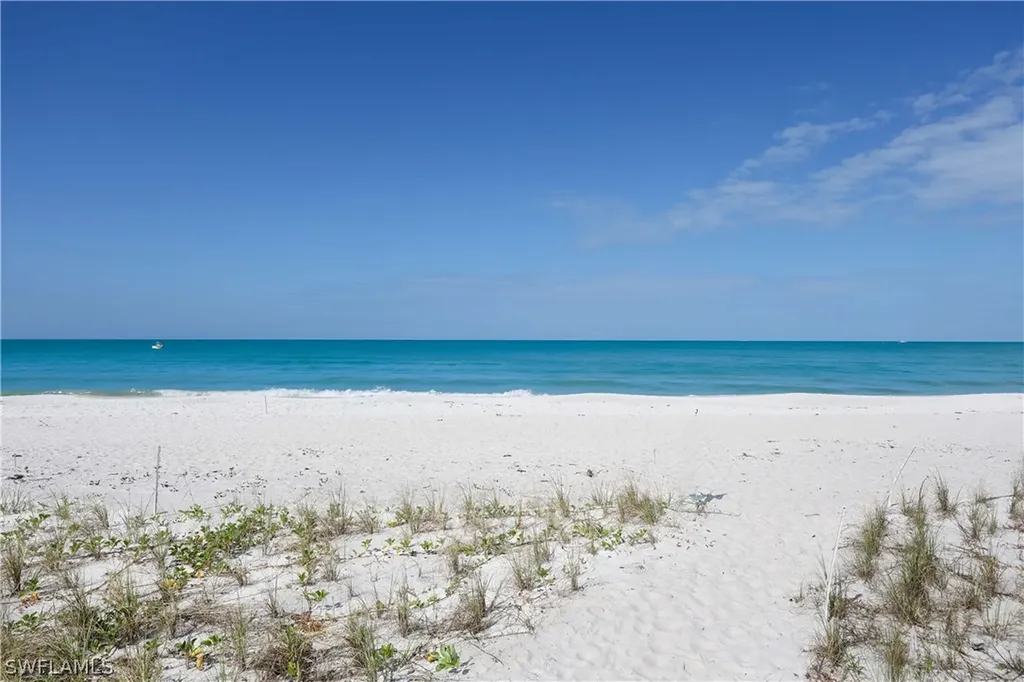 2885 Gulf Shore Boulevard N Naples FL 34103