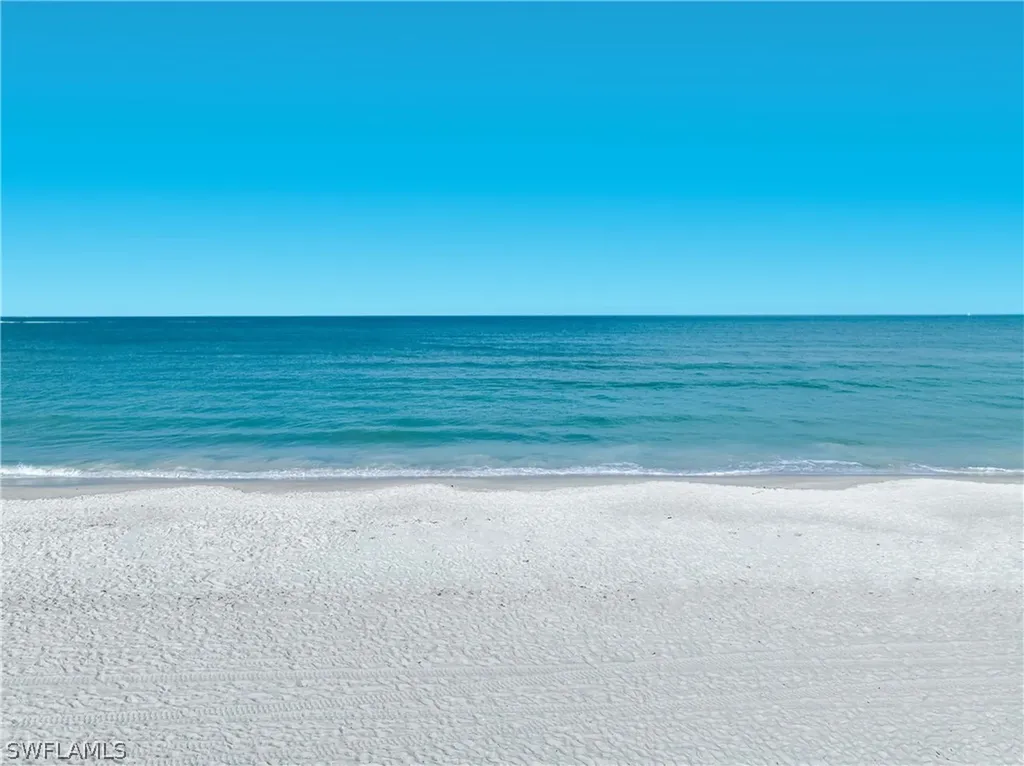 2885 Gulf Shore Boulevard N Naples FL 34103