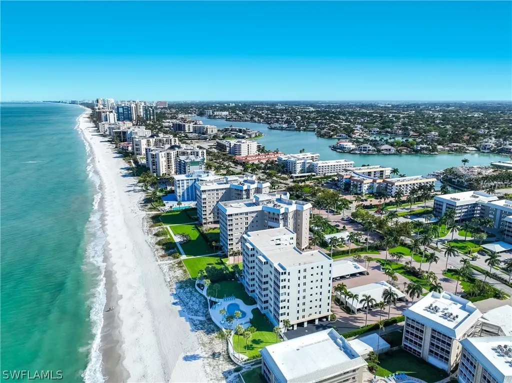 2885 Gulf Shore Boulevard N Naples FL 34103